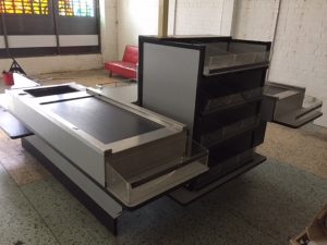 Double Sided Checkout Counter with Conveyors